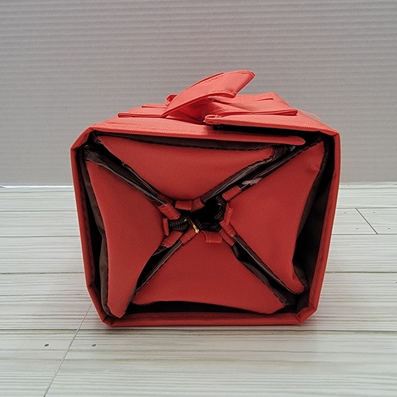 JM New York Red Roll Up Toiletry Cosmetic Bag W/Detachable Bags - Picture 3 of 13